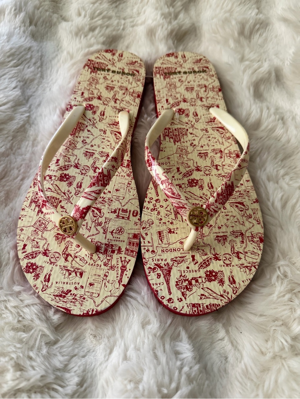 🔥NEW Tory Burch Cream & Red Printed Strap Flip Flop Sandals